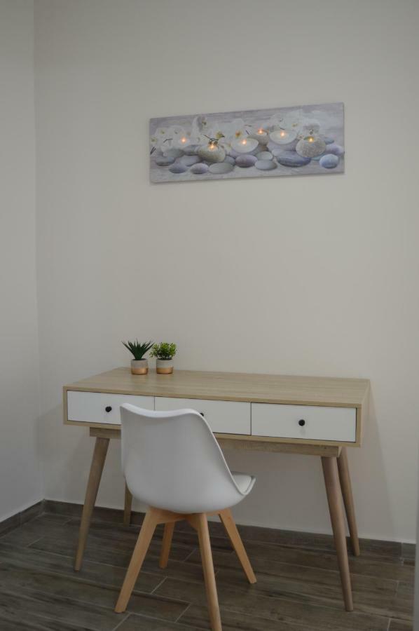 Botonis Bright Spacious Apartment Chania  Exterior photo